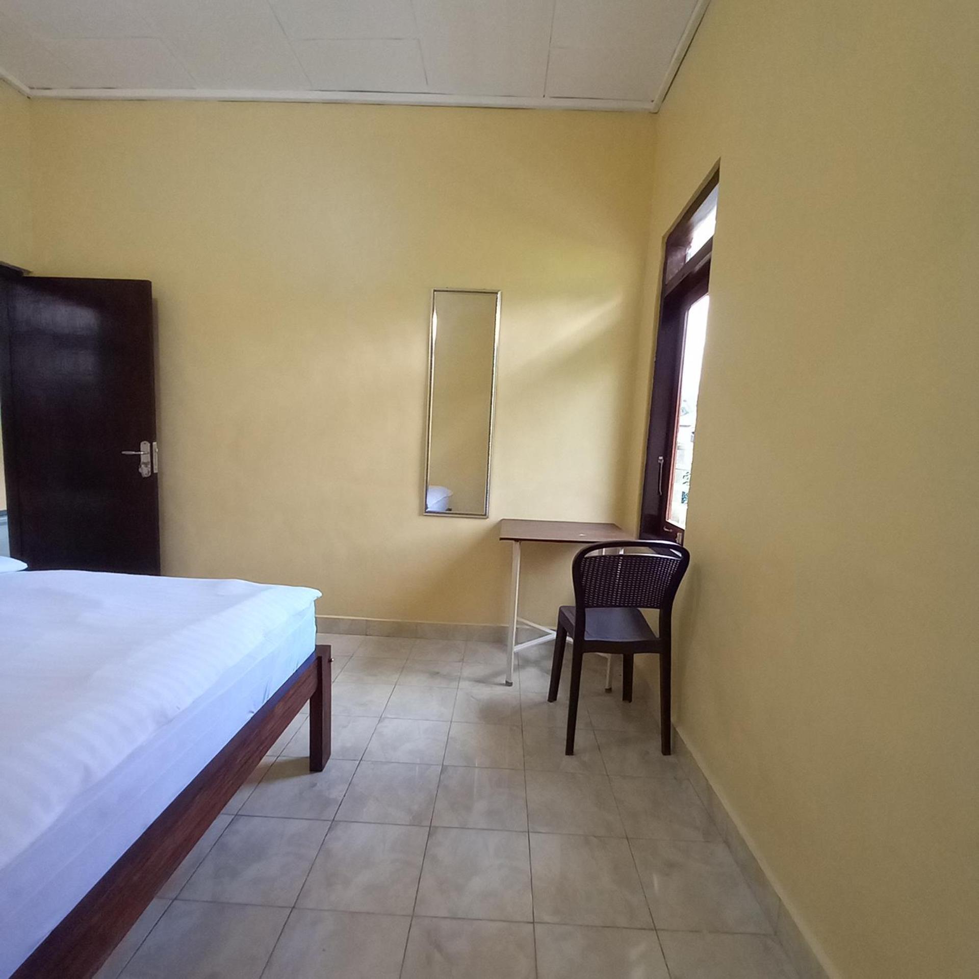 Tange Guest House Ruteng Værelse billede