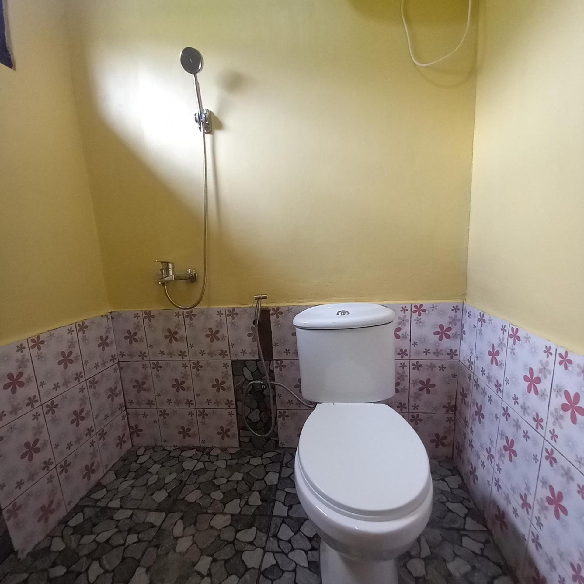 Tange Guest House Ruteng Værelse billede